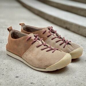 NWOT KEEN Lower East Side Lace Shoe